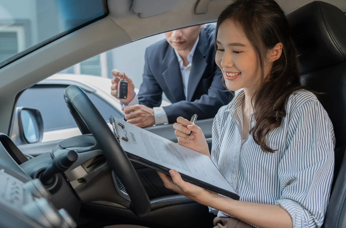 美國租車,一位女性在美國租車,取車環節,取車流程