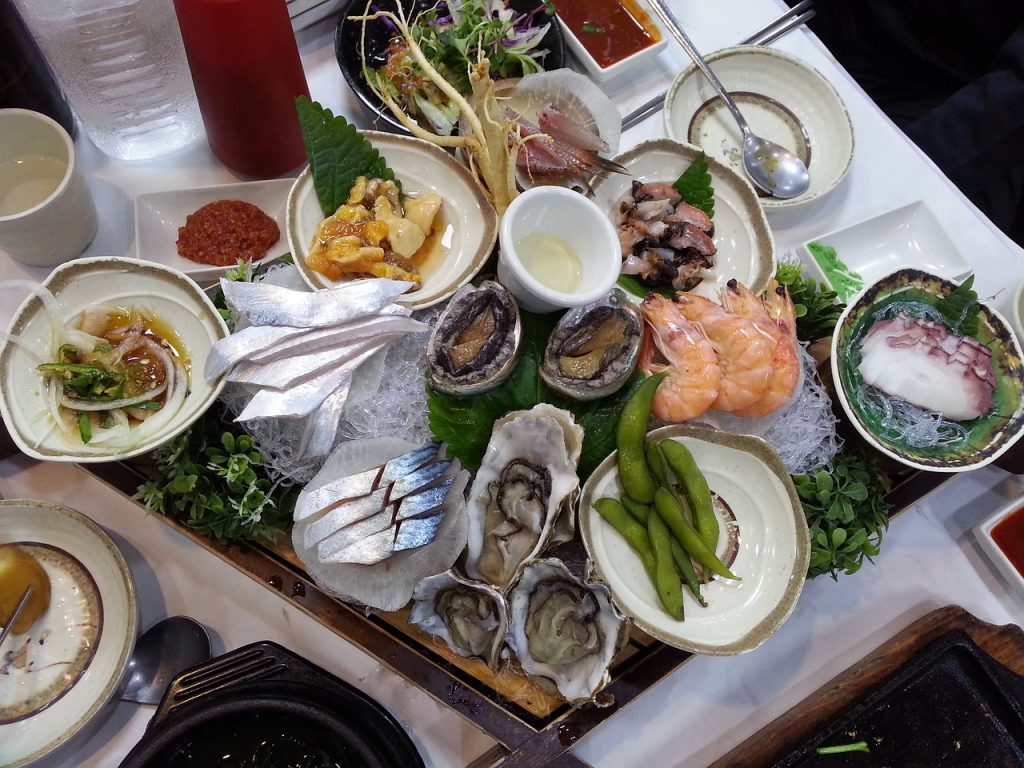 滿滿的海鮮盛宴，在牛島會吃到的鮑魚料理