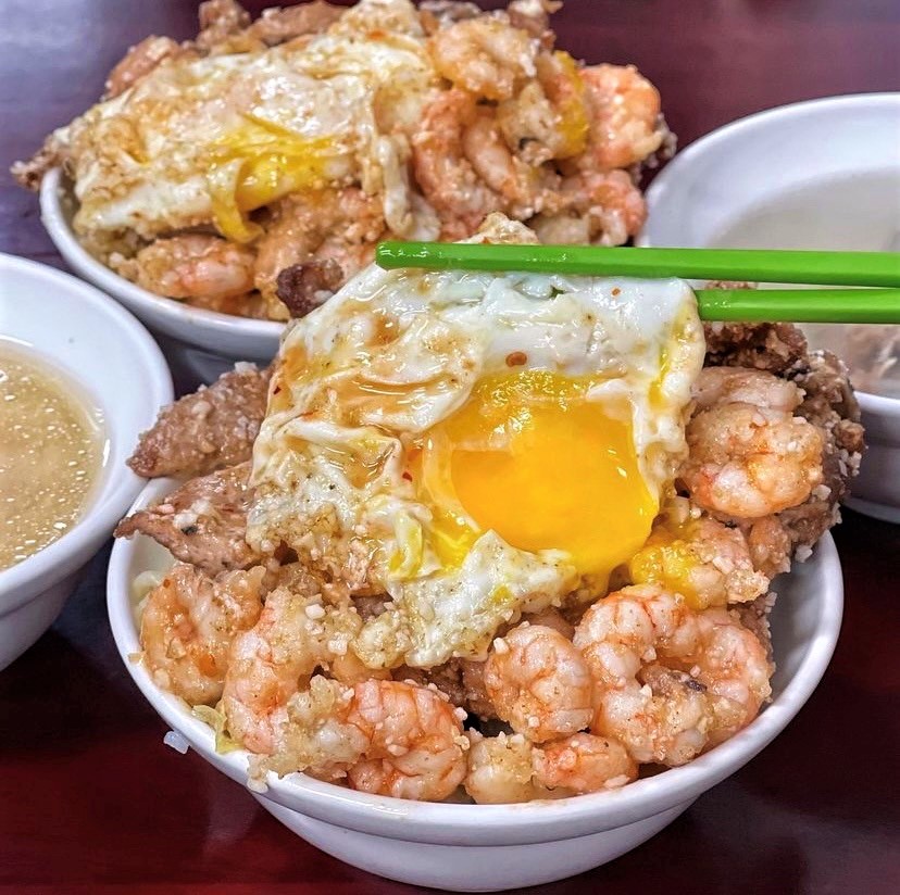 台湾料理-天天鮮排骨飯の排骨飯の写真です。
