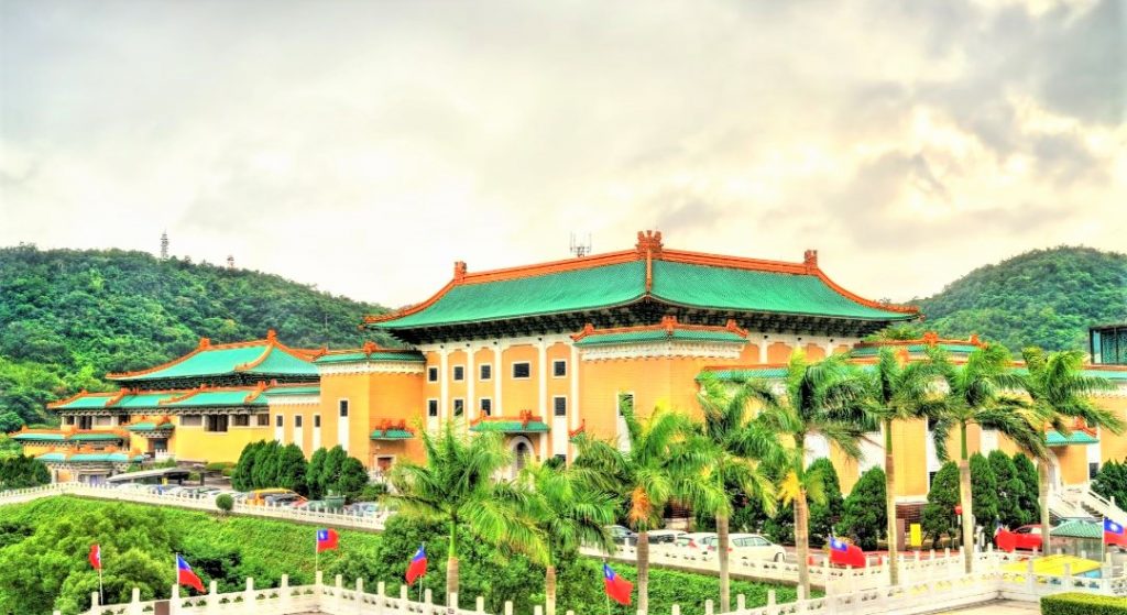 台湾旅行の人気観光スポットー国立故宮博物院の写真です。