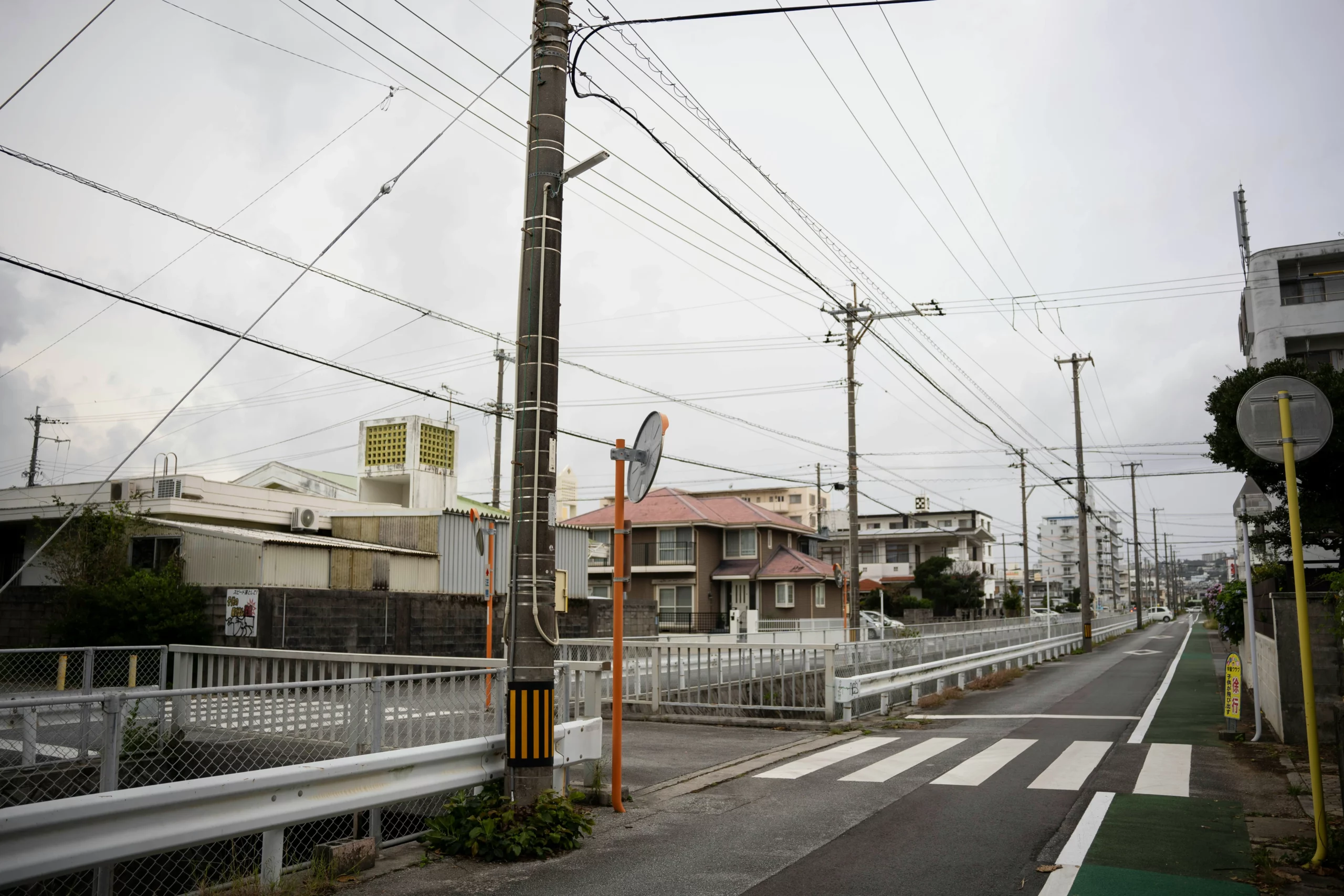 沖繩租車,沖繩街道,行人穿越道,斑馬線